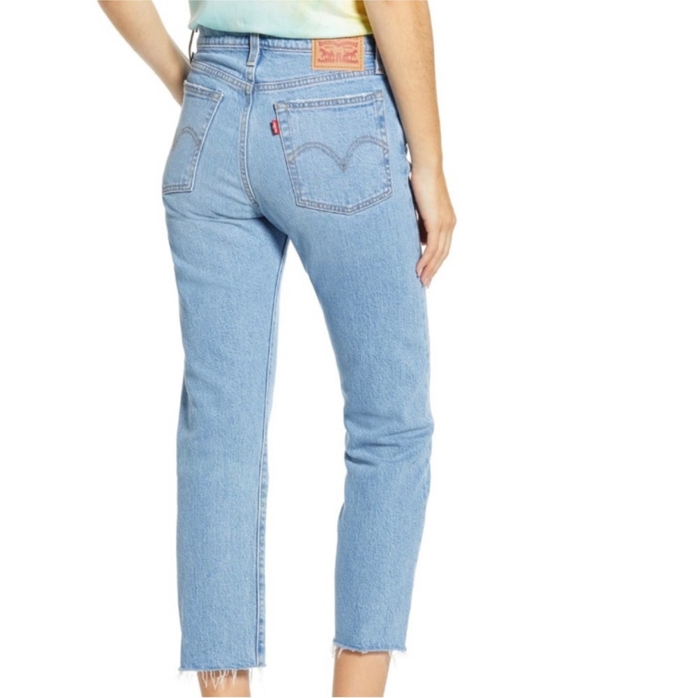 Levi's Women's Wedgie Straight Raw Hem Jeans